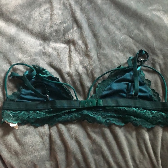 Emerald Green Lace Bralette - Picture 2 of 3
